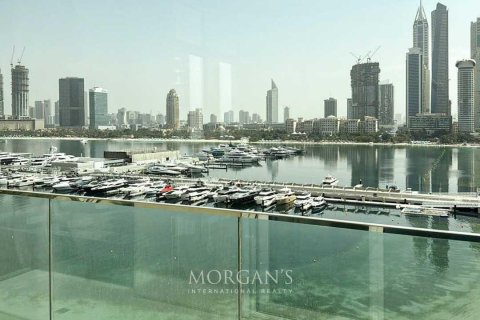 Квартира с 3 спальнями в EMAAR Beachfront, ОАЭ №76868 13