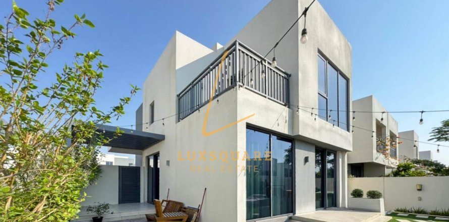 Villa de 4 dormitorios No. 124975