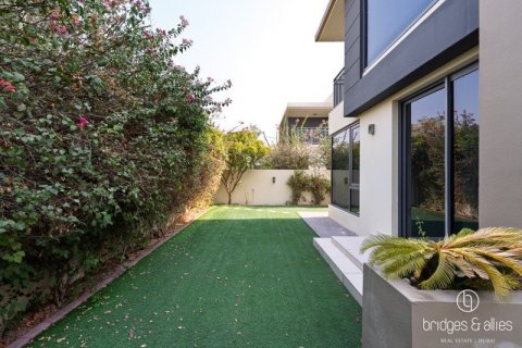 4 bedrooms Villa in Dubai Hills Estate, UAE No. 144930 12