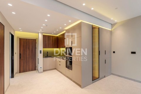 2 bedrooms Apartment in Al Satwa, UAE No. 137682 4