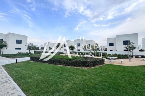 Townhouse de 2 dormitorios en  Yas Island, UAE No. 86691 4