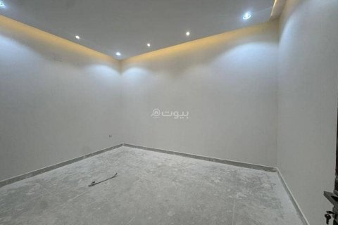 Villa de 4 dormitorios en Riyadh, Saudi Arabia No. 62822 13