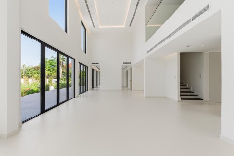 Вилла с 4 спальнями в Jumeirah Islands, ОАЭ №208691 3