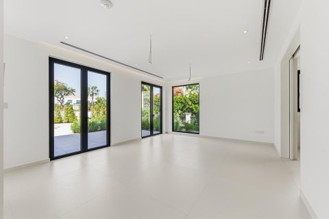 Вилла с 4 спальнями в Jumeirah Islands, ОАЭ №208691 10