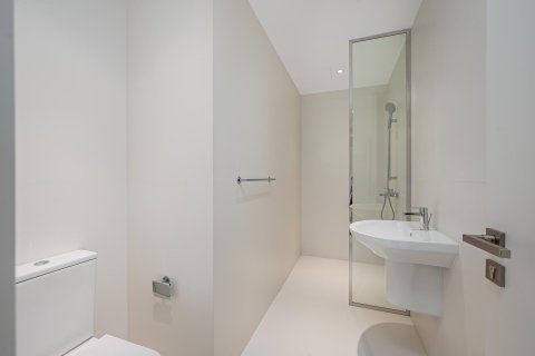Вилла с 4 спальнями в Jumeirah Islands, ОАЭ №208691 15