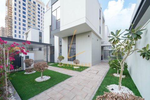 4 bedrooms Villa in Murooj Al Furjan, UAE No. 165316 30