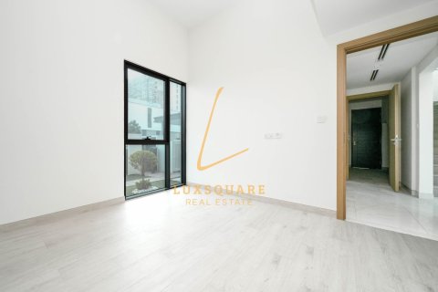 4 bedrooms Villa in Murooj Al Furjan, UAE No. 165316 9