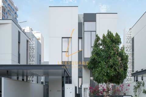 4 bedrooms Villa in Murooj Al Furjan, UAE No. 165316 17
