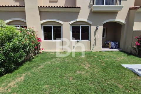 Townhouse de 3 dormitorios  No. 114452 2