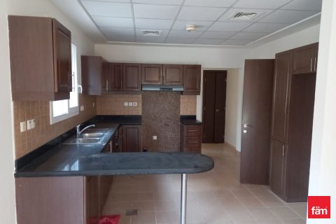 5 bedrooms Villa in Dubai, UAE No. 142707 8