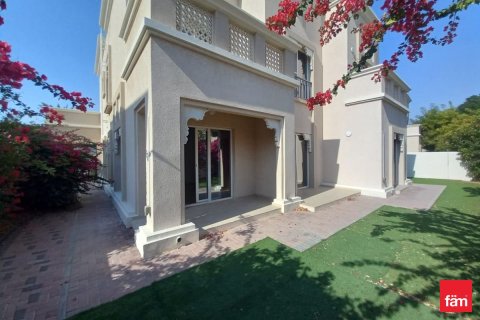 5 bedrooms Villa in Dubai, UAE No. 142707
