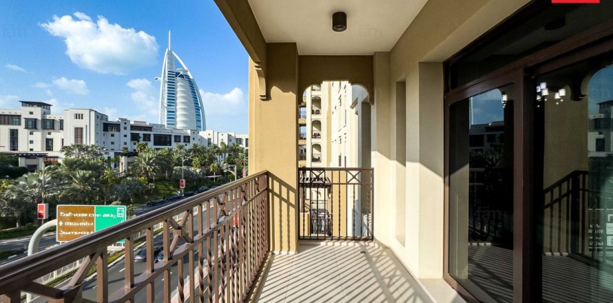3 bedrooms Apartment in Umm Suqeim, UAE No. 142711