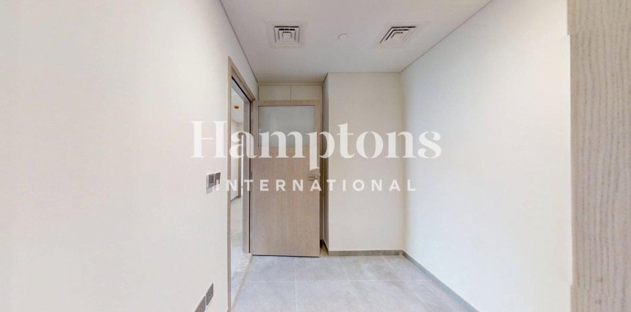 Apartment de 4 dormitorios en Marasi Business Bay, UAE No. 202953