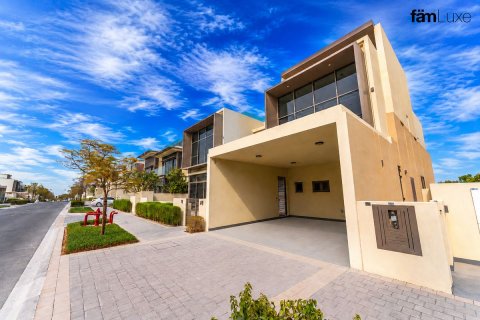 Villa de 4 dormitorios en Dubai Hills Estate, UAE No. 200226 3