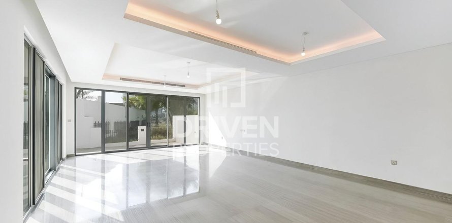 Таунхаус с 7 спальнями в DAMAC Hills (Akoya by DAMAC), ОАЭ №137911