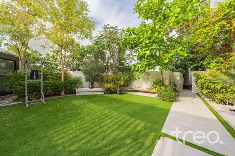 Villa de 4 dormitorios en Mudon, UAE No. 173570 9