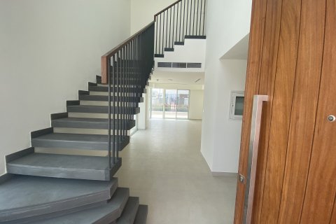 Villa de 4 dormitorios en Nara, UAE No. 173649 5