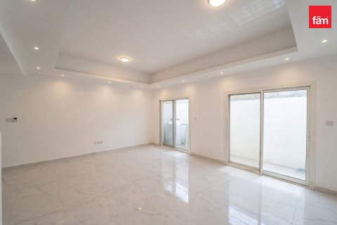 Villa de 4 chambres à Deira, UAE No. 208135 3