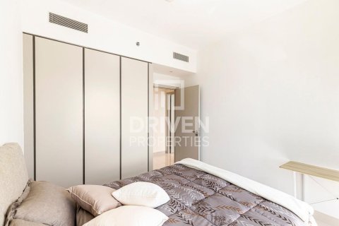 Квартира с 2 спальнями в EMAAR Beachfront, ОАЭ №85274 7