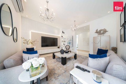 5 bedrooms Villa in Dubai, UAE No. 160966 4