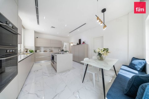 5 bedrooms Villa in Dubai, UAE No. 160966 11