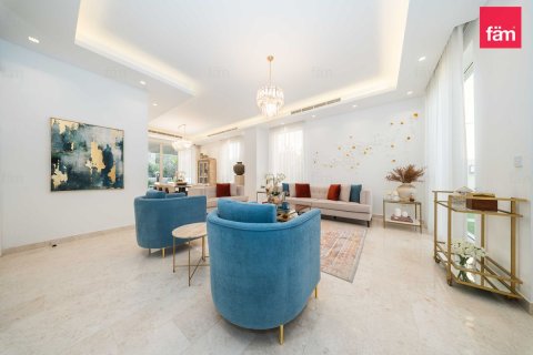 5 bedrooms Villa in Dubai, UAE No. 160966 12
