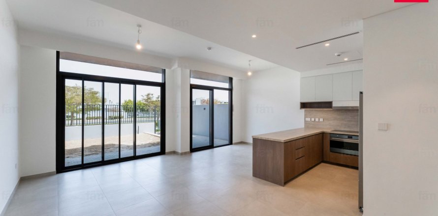 Villa de 3 dormitorios en Dubai, UAE No. 104511