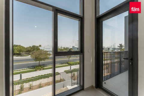 Villa de 3 dormitorios en Dubai, UAE No. 104511 2