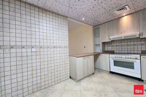 2 bedrooms Apartment in Motor City, UAE No. 165056 21