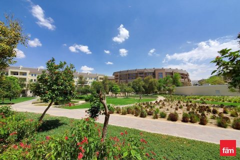 2 bedrooms Apartment in Motor City, UAE No. 165056 10