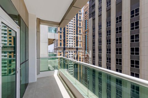 1 bedroom Apartment in Marina Pinnacle, UAE No. 200518 8