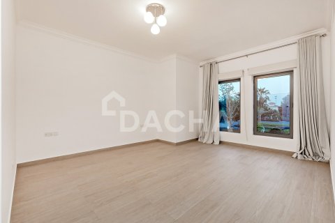 Вилла с 5 спальнями в Jumeirah Islands, ОАЭ №155404 10