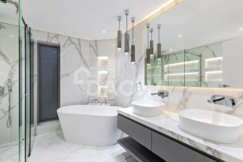 Вилла с 5 спальнями в Jumeirah Islands, ОАЭ №155404 4