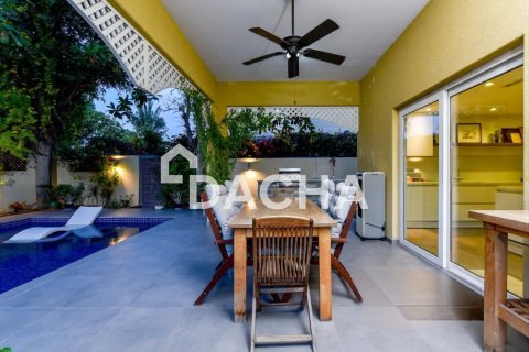 Вилла с 4 спальнями в Meadows, ОАЭ №155407 3