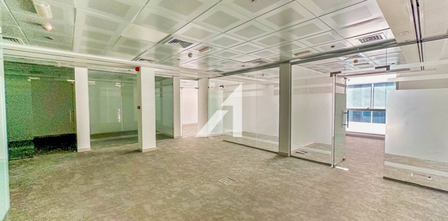 Office de 182m² à Sheikh Zayed Road, UAE No. 144219