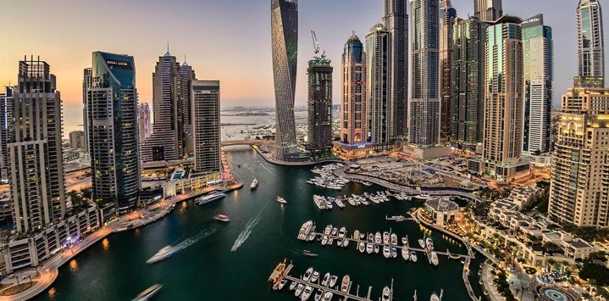 Edificio de 22296.7m² en Dubai Marina, UAE No. 203120