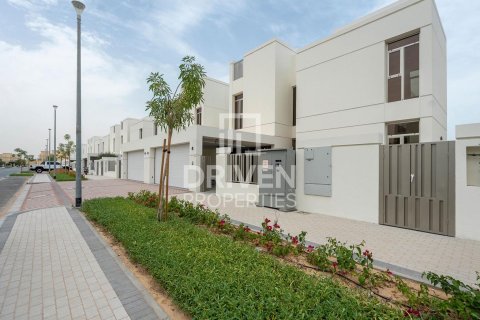 5 bedrooms Villa in Jumeirah Park, UAE No. 206452