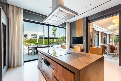 Вилла с 6 спальнями в Бизнес-Бэй, ОАЭ №146980 13