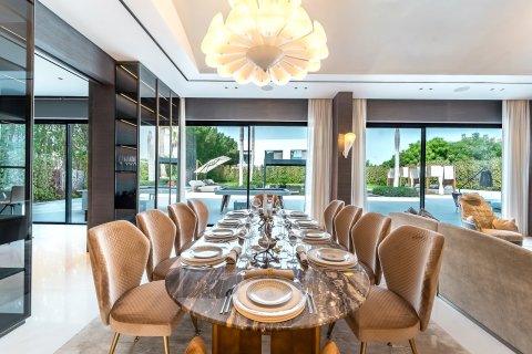 Вилла с 6 спальнями в Бизнес-Бэй, ОАЭ №146980 15