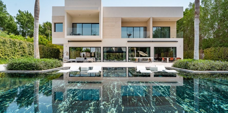 Вилла с 6 спальнями в Бизнес-Бэй, ОАЭ №146980