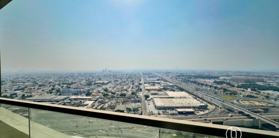 Квартира с 3 спальнями  №131630