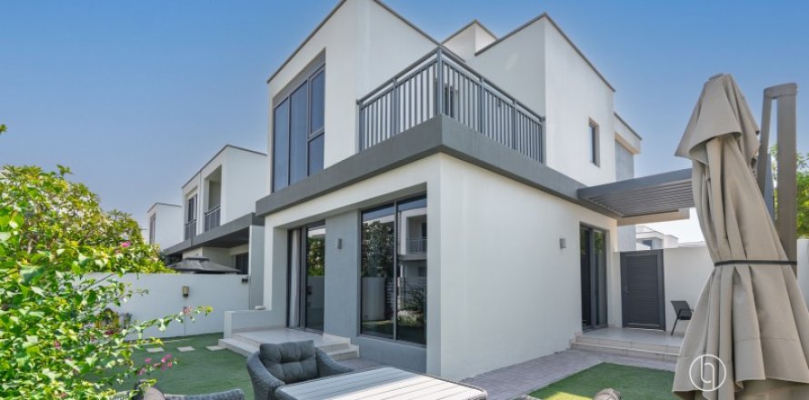 Вилла с 4 спальнями  №131627