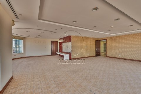 636مربع، عقار تجاري في Al Nahyan Camp, الإمارات العربية المتحدة رقم 89991 15
