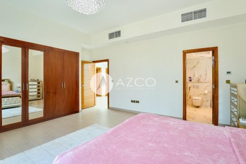 Villa de 4 dormitorios en Legacy, UAE No. 101720 17