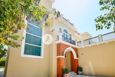 Villa de 4 dormitorios en Legacy, UAE No. 101720 21