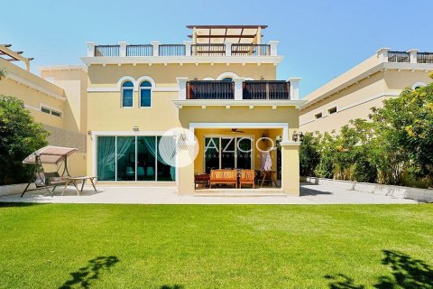 Villa de 4 dormitorios en Legacy, UAE No. 101720 1