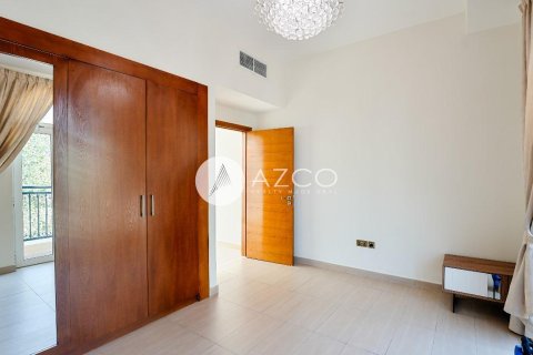 Villa de 4 dormitorios en Legacy, UAE No. 101720 18