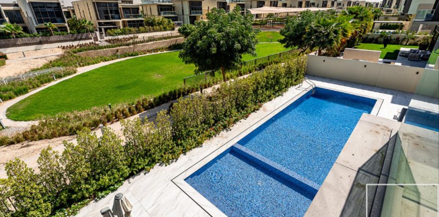 5 غرفة نوم  فيلا في Golf Place, الإمارات العربية المتحدة رقم 194637