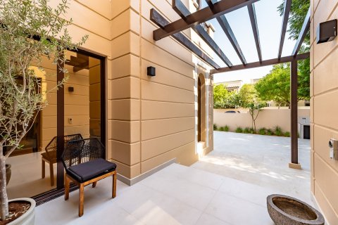 Вилла с 4 спальнями в Мудон, ОАЭ №147172 27