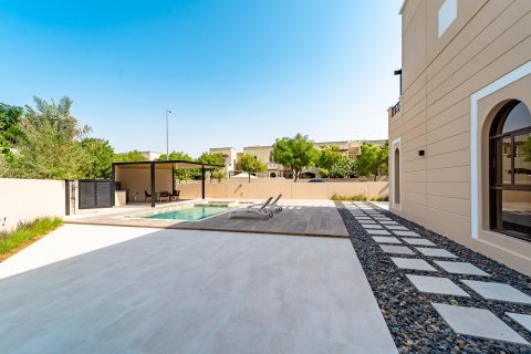 Вилла с 4 спальнями в Мудон, ОАЭ №147172 7